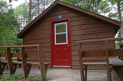 Deluxe Cedar Cabin Accommodation Rental at Wilderness Tours