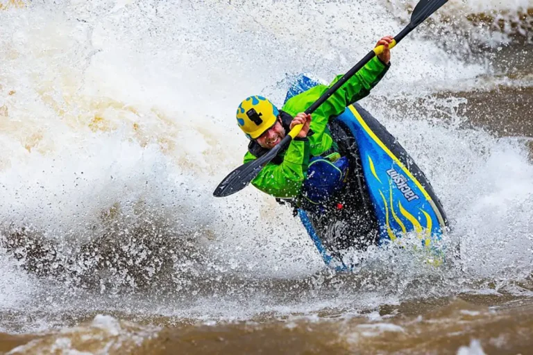 Ottawa Kayak School Stephen Wright Ontario Canada Whitewater Kayak Instruction