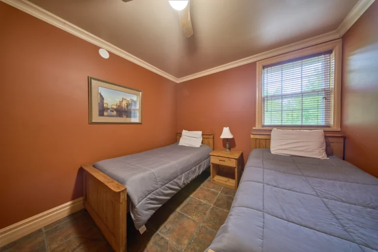Cottage Main Accommodation Wilderness Tours Resort